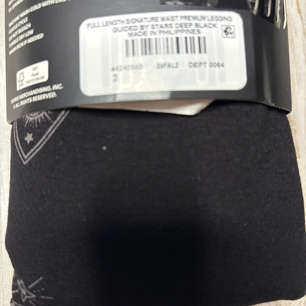 Torrid Full Length Signature Waist Premium Guided By Stars Black Leggings 3X - Picture 8 of 15